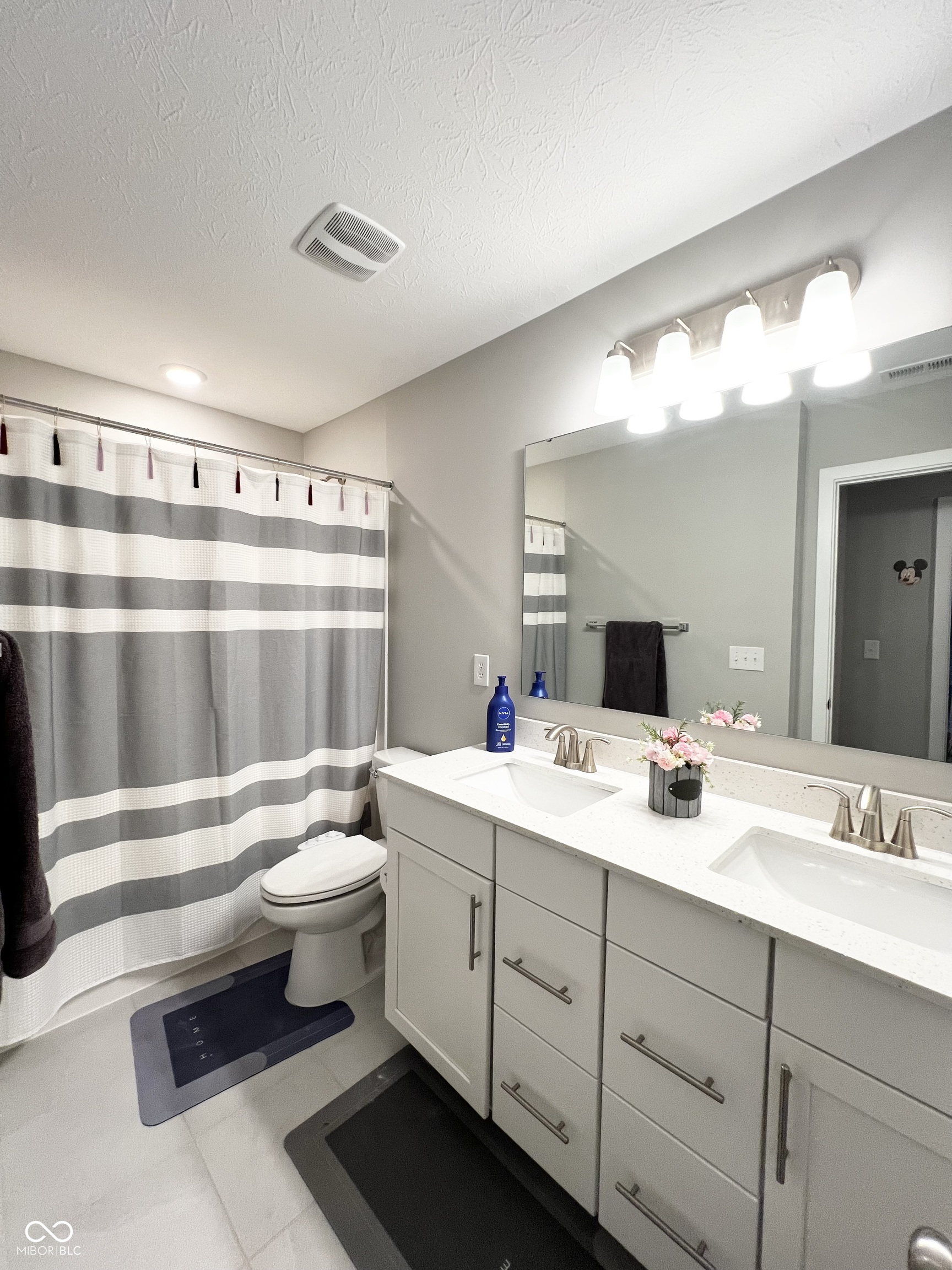 11948 Sonoran Run Fishers, IN 46037 - Photo 24 of 34