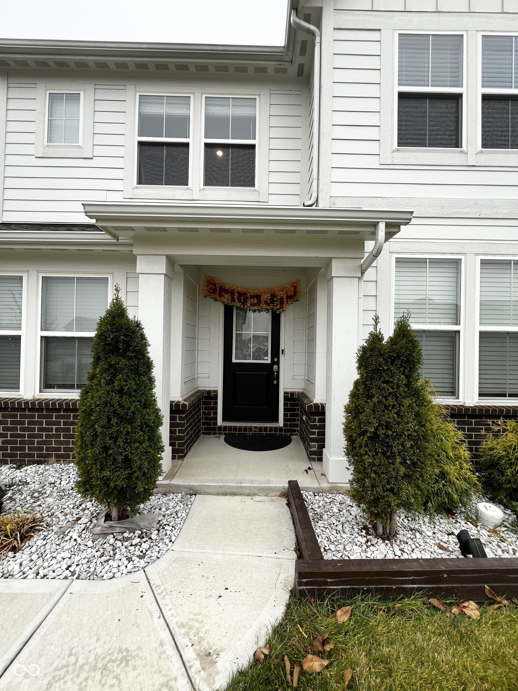 11948 Sonoran Run Fishers, IN 46037 - Photo 3 of 34