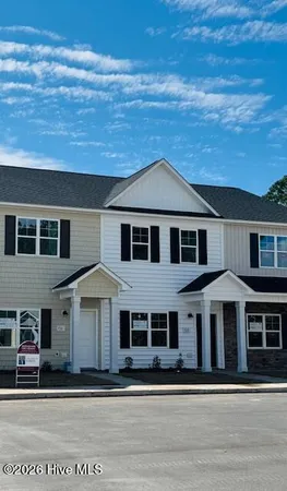 $249,900 | 715 Cross Brg Way, Sneads Ferry, NC 28460
