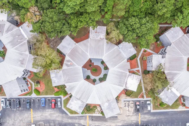 $164,900 | 10170 Beach Drive Southwest, Unit 3305, Calabash, NC 28467