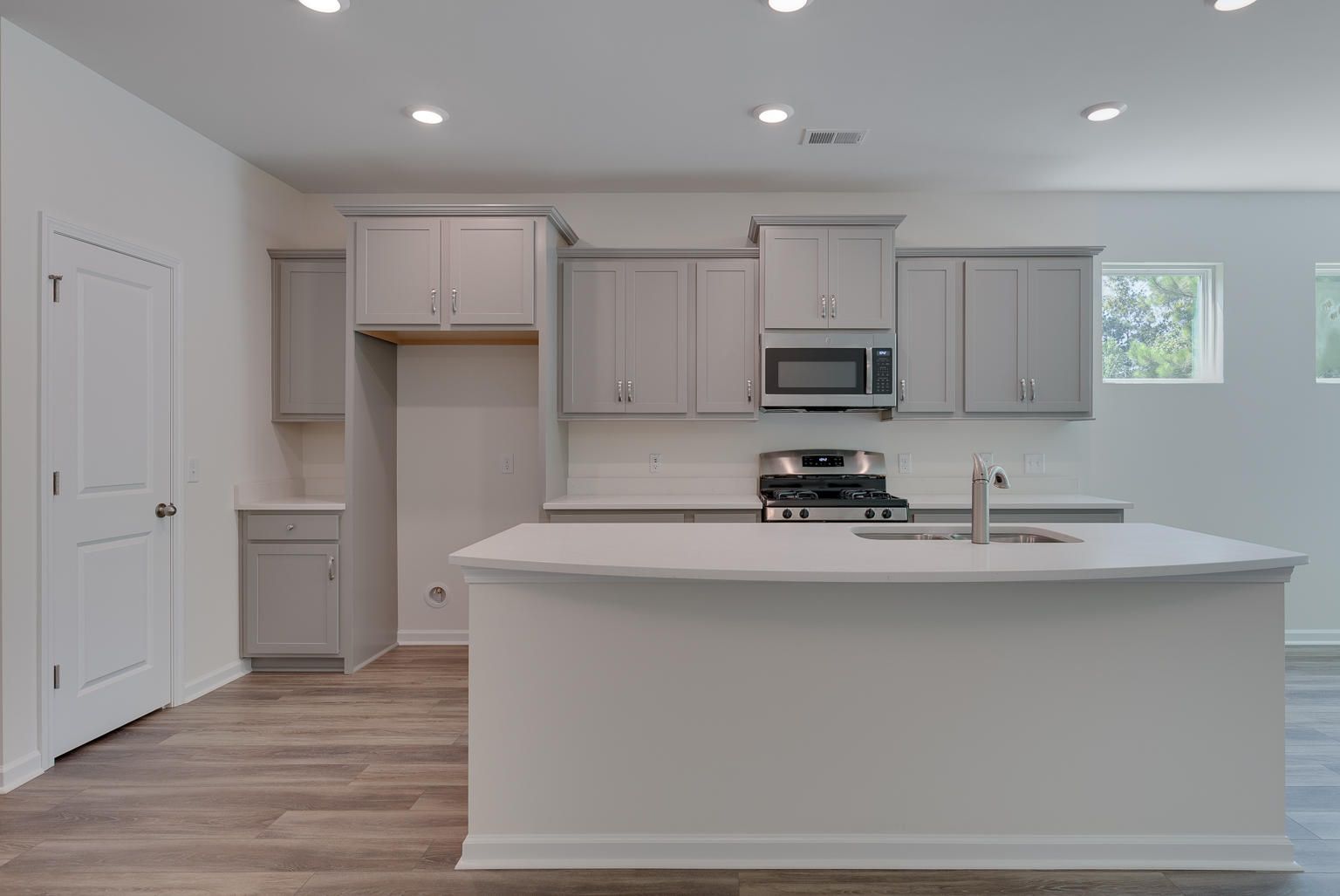 102 Alpine Road Summerville, SC 29485 - Photo 10 of 47 102alpine-19