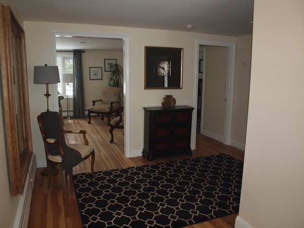 11 Robin Road Lynnfield, MA 01940 - Photo 2 of 30 Gallery Image 2