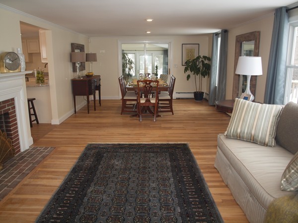 11 Robin Road Lynnfield, MA 01940 - Photo 7 of 30 Gallery Image 7
