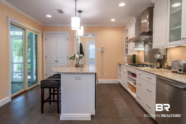133 McGregor Avenue Mobile, AL 36608 - Photo 14 of 38 Tile Flooring