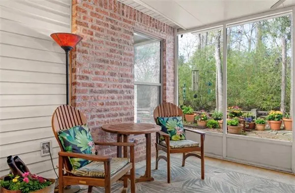 $319,000 | 4801 Paradise Point Drive, Ball, LA 71405