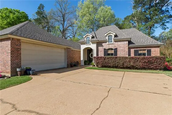 $319,000 | 4801 Paradise Point Drive, Ball, LA 71405