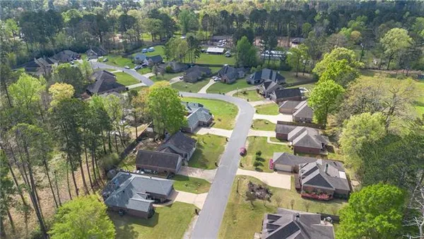 $319,000 | 4801 Paradise Point Drive, Ball, LA 71405
