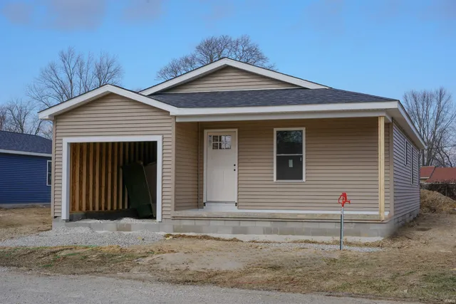 $219,000 | 511 College Avenue, Mitchell, IN 47446