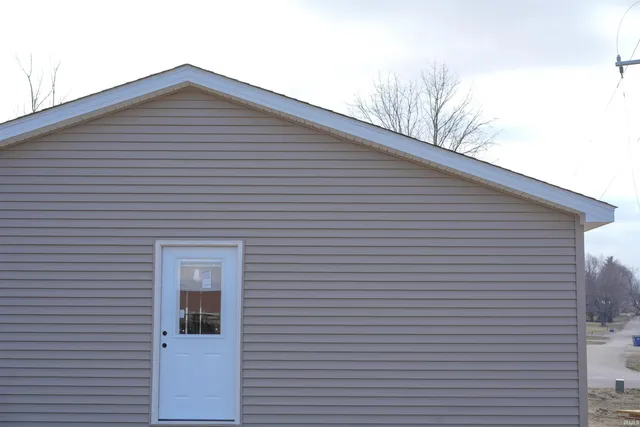 $219,000 | 511 College Avenue, Mitchell, IN 47446