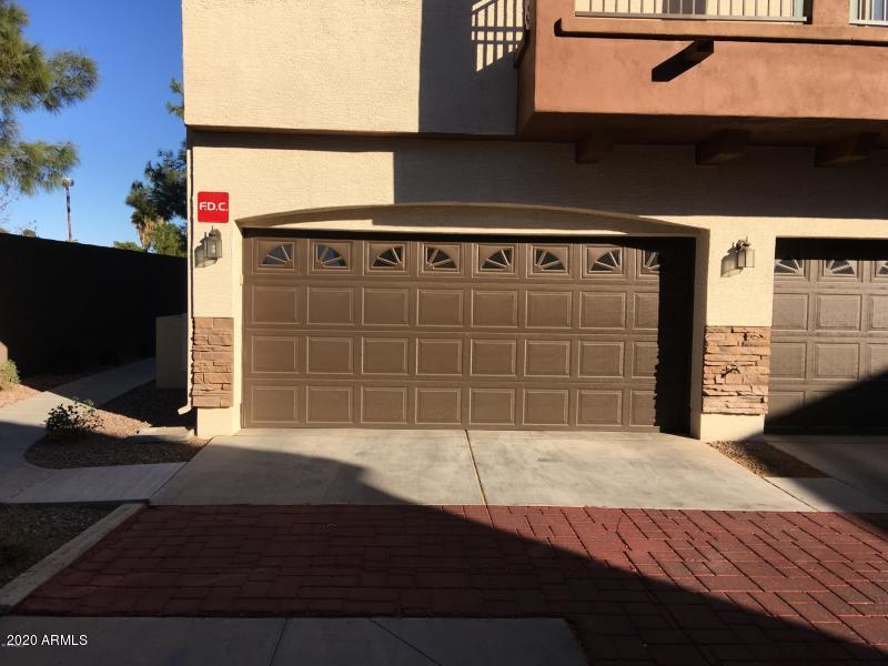 2727 North Price Road, Unit 83 Chandler, AZ 85224 - Photo 20 of 28 Garage 1