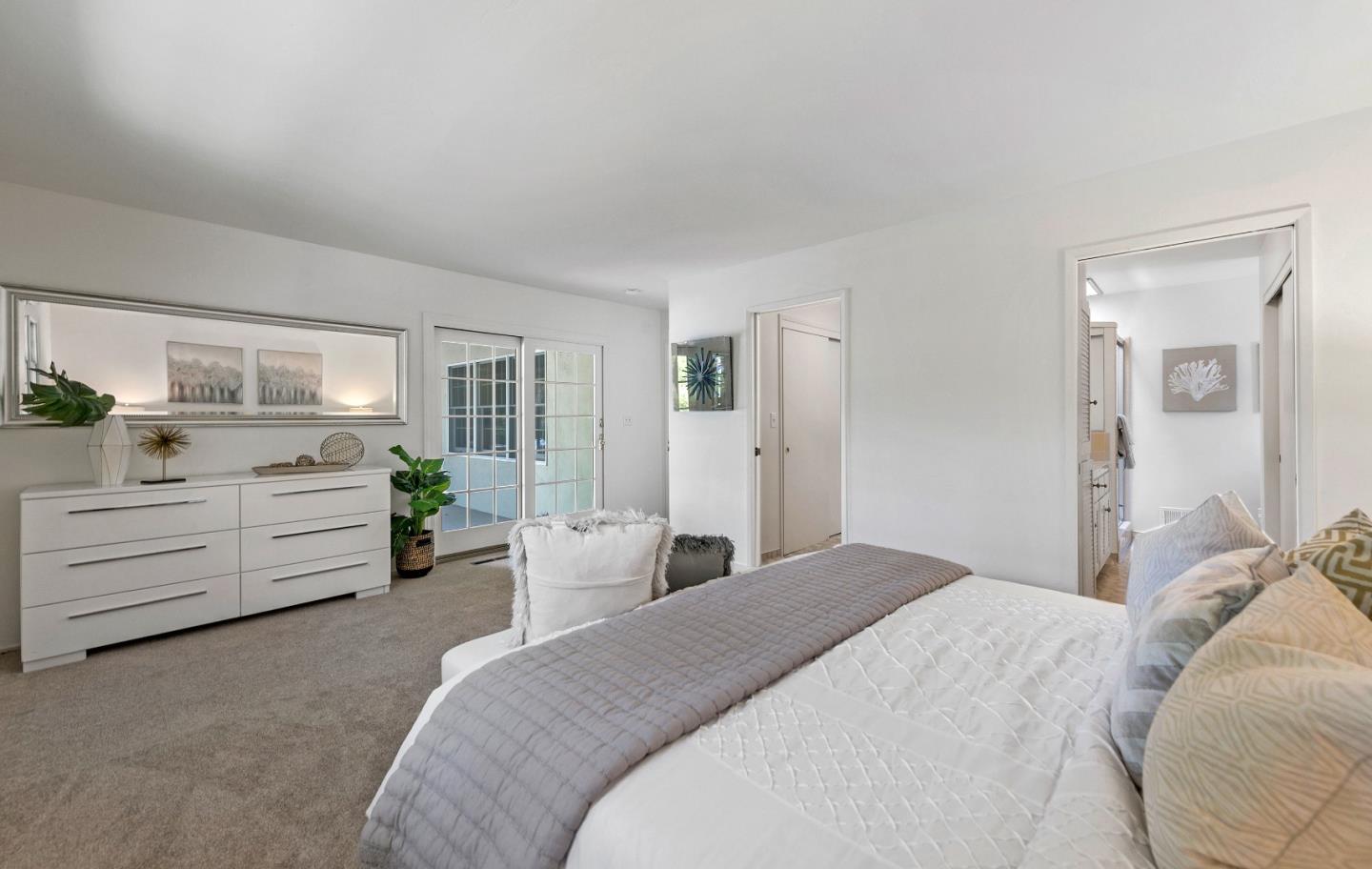 205 Mistletoe Road Los Gatos, CA 95032 - Photo 15 of 33 Gallery Image 15
