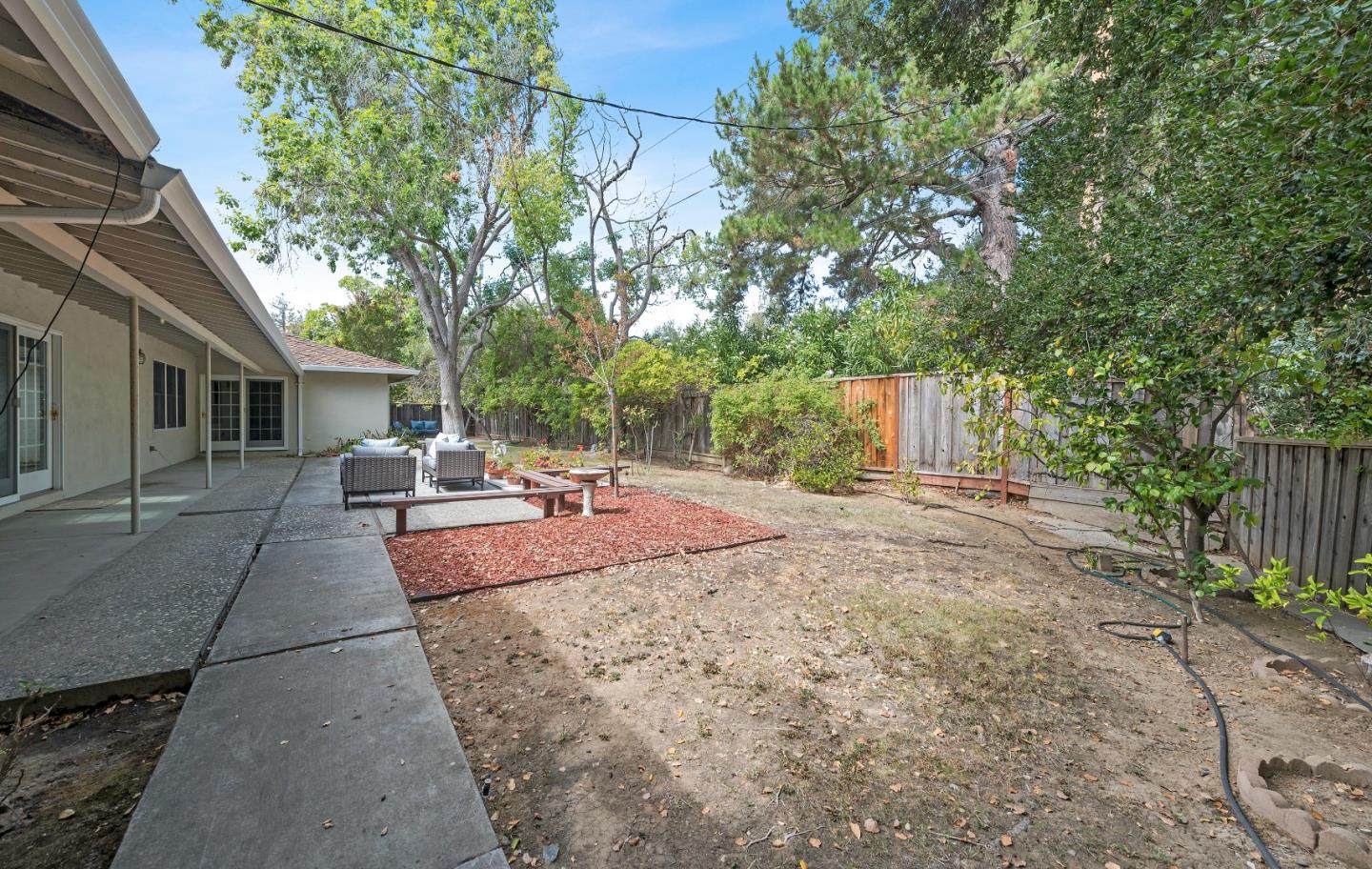 205 Mistletoe Road Los Gatos, CA 95032 - Photo 26 of 33 Gallery Image 26