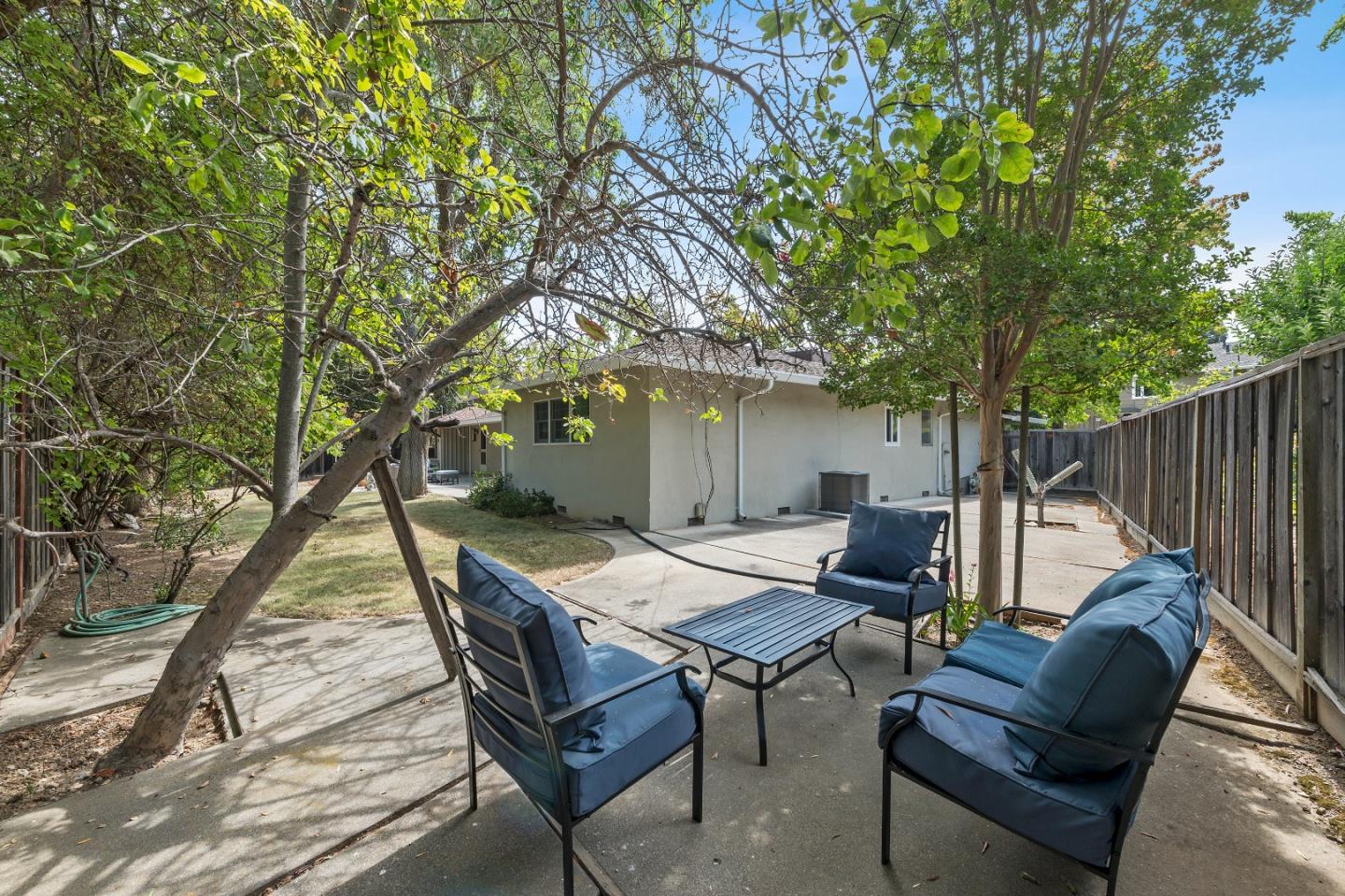 205 Mistletoe Road Los Gatos, CA 95032 - Photo 28 of 33 Gallery Image 28