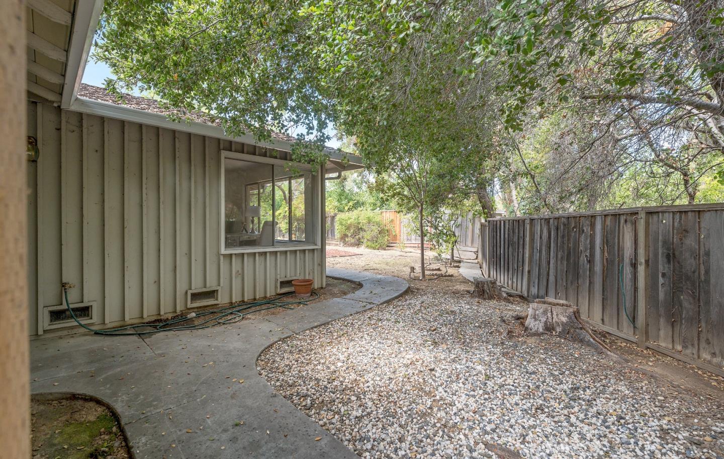 205 Mistletoe Road Los Gatos, CA 95032 - Photo 30 of 33 Gallery Image 30