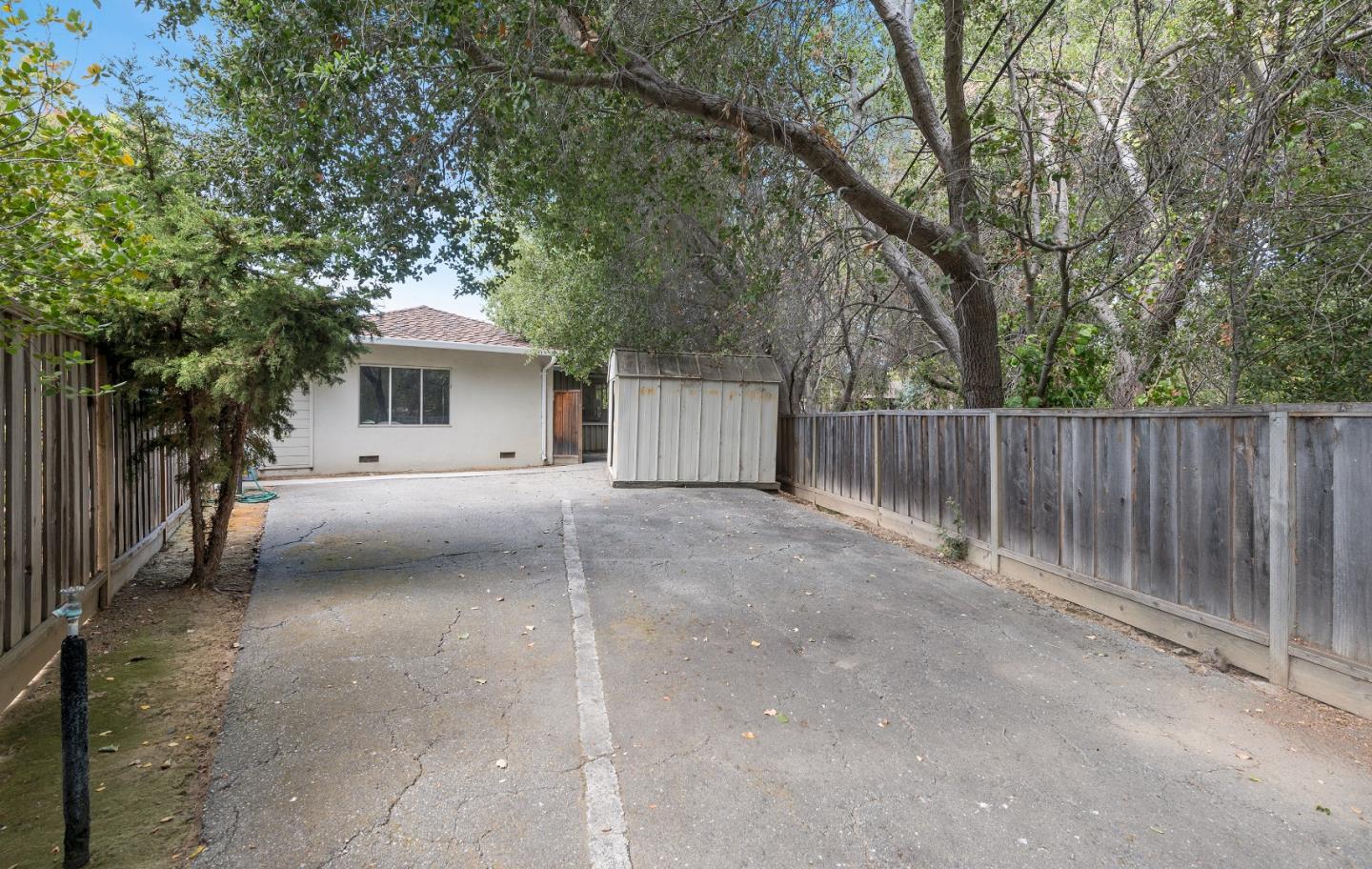 205 Mistletoe Road Los Gatos, CA 95032 - Photo 31 of 33 Gallery Image 31