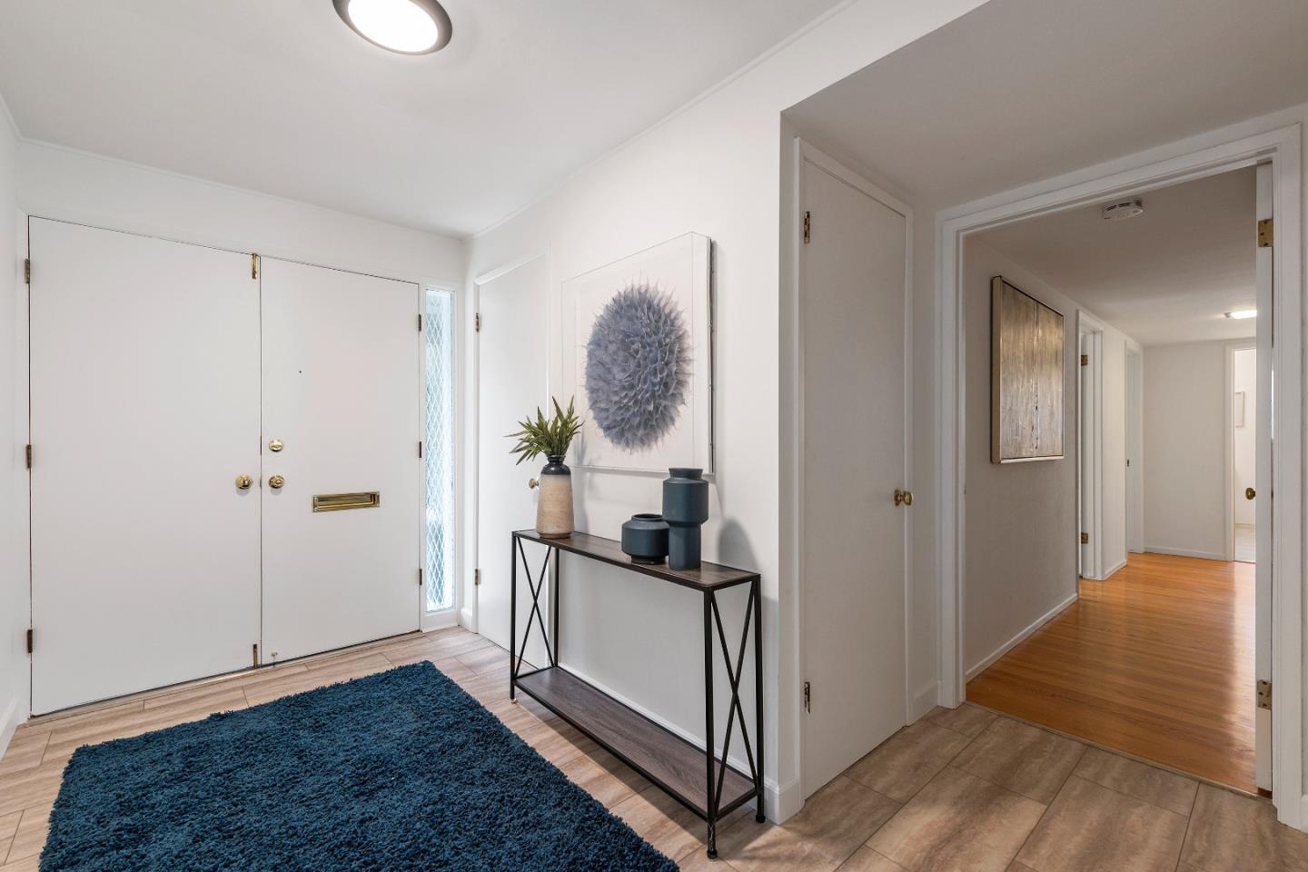 205 Mistletoe Road Los Gatos, CA 95032 - Photo 5 of 33 Gallery Image 5