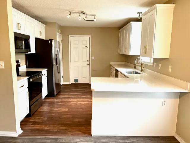 $2,295 | 1787 Old Ranch Road, Fort Walton Beach, FL 32547