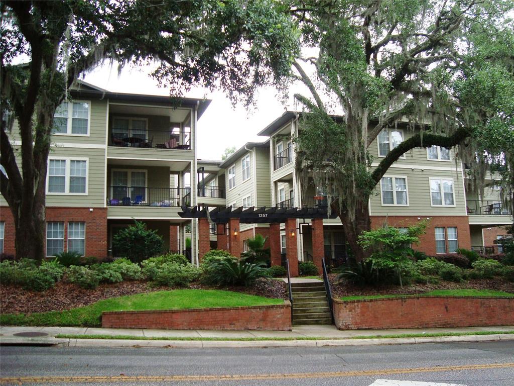 1257 Southwest 9th Road, Unit 208 Gainesville, FL 32601 - Photo 18 of 19 Gallery Image 18