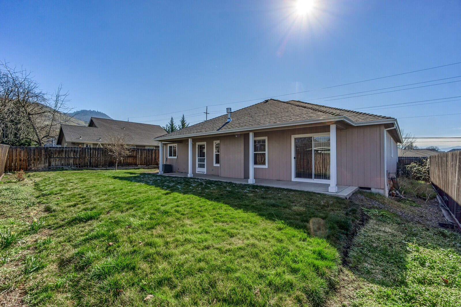 3483 Delta Waters Road Medford, OR 97504 - Photo 6 of 30 06_dw_6_mls