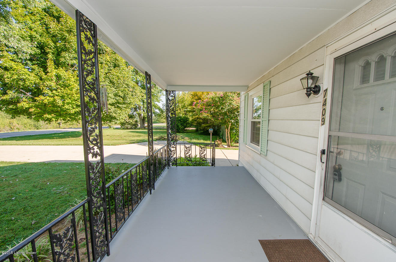 7409 Cane Run Road Louisville, KY 40258 - Photo 5 of 36 Front Porch