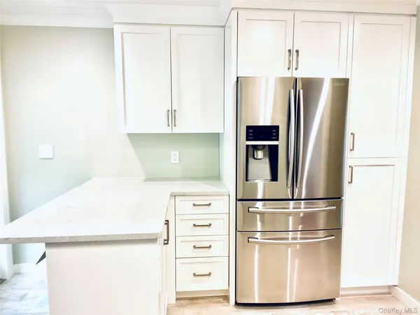 $3,850 | 4 Avenue B, Port Washington, NY 11050