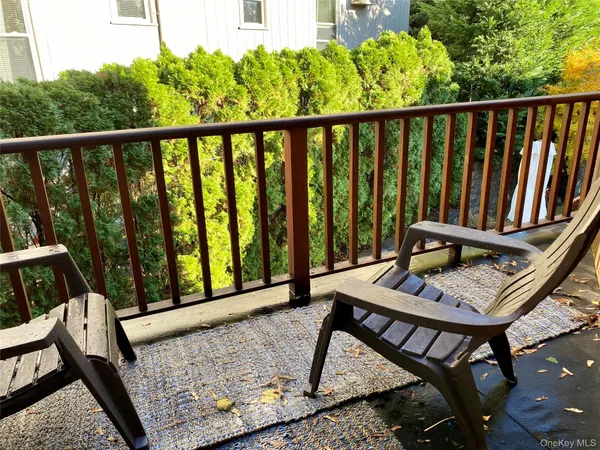 $3,850 | 4 Avenue B, Port Washington, NY 11050