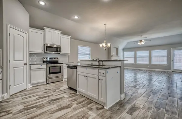 $2,250 | 207 Gardenia Drive, Royse City, TX 75189