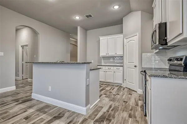 $2,250 | 207 Gardenia Drive, Royse City, TX 75189