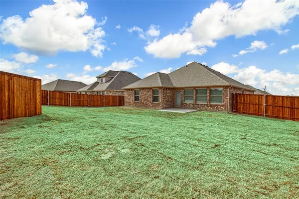 $2,250 | 207 Gardenia Drive, Royse City, TX 75189