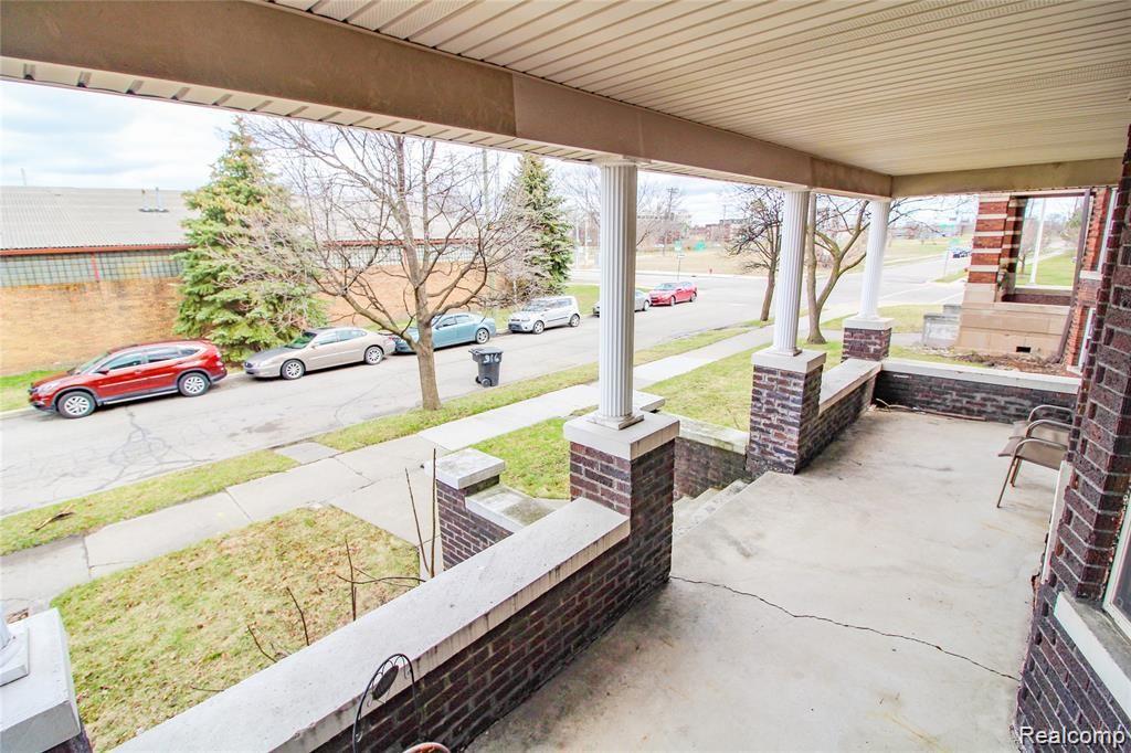 314 Hendrie Street Detroit, MI 48202 - Photo 3 of 36