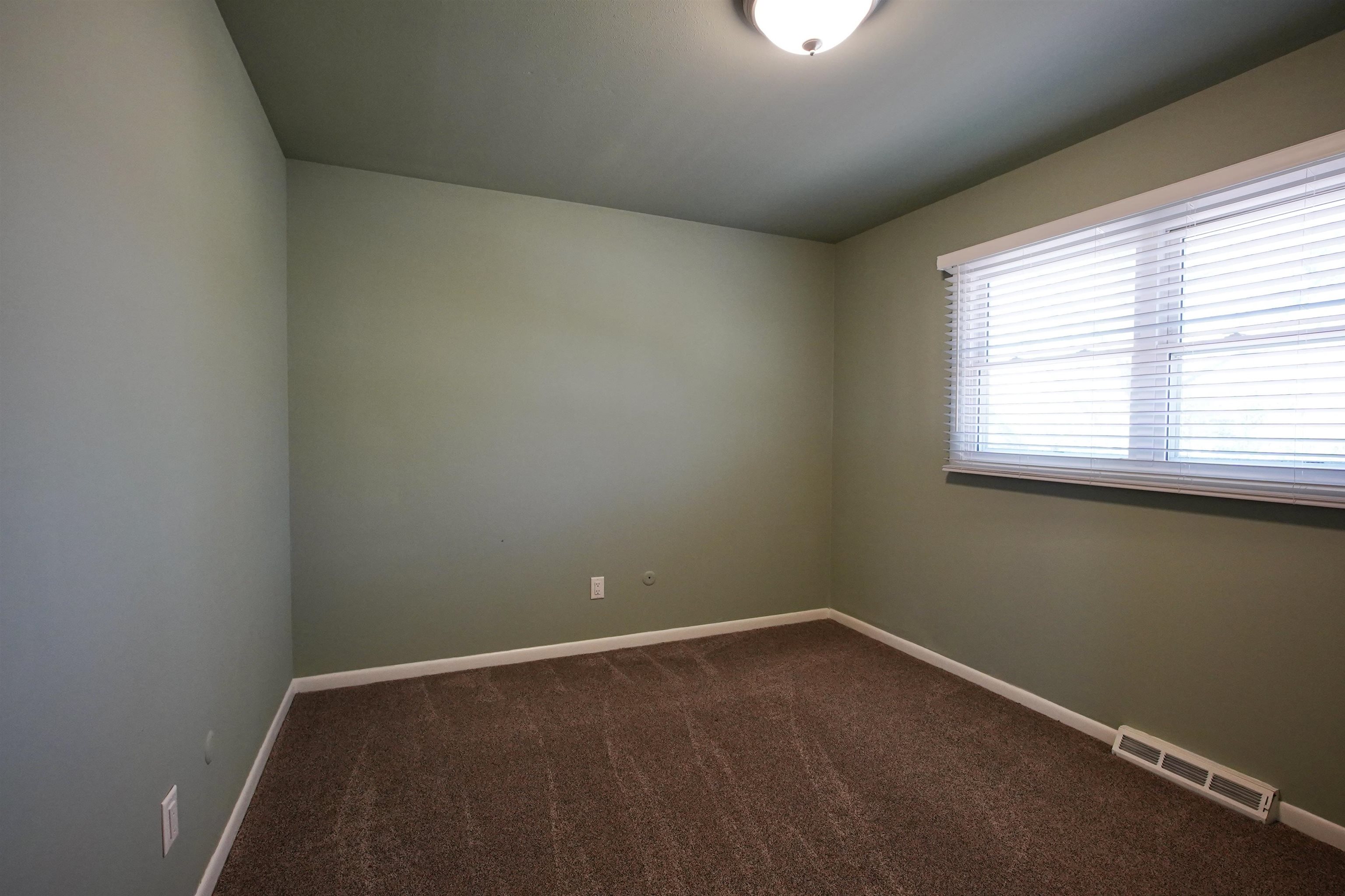 1460 Manor Drive Casper, WY 82609 - Photo 18 of 48