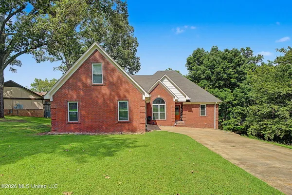 $360,000 | 4536 Victoria Drive, Nesbit, MS 38651