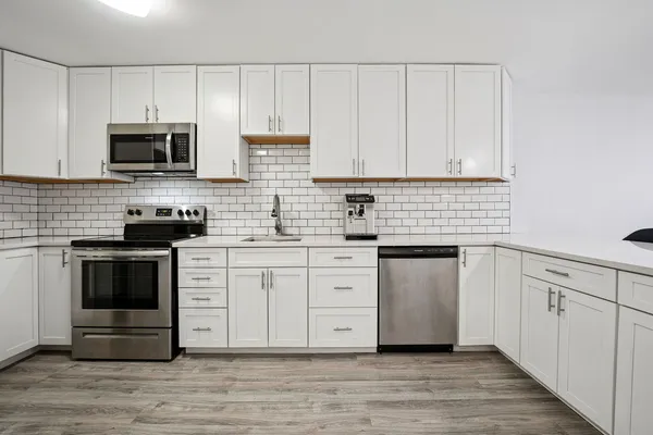 $205,000 | 5415 North Sheridan Road, Unit 3008, Chicago, IL 60640