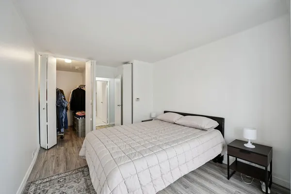 $205,000 | 5415 North Sheridan Road, Unit 3008, Chicago, IL 60640