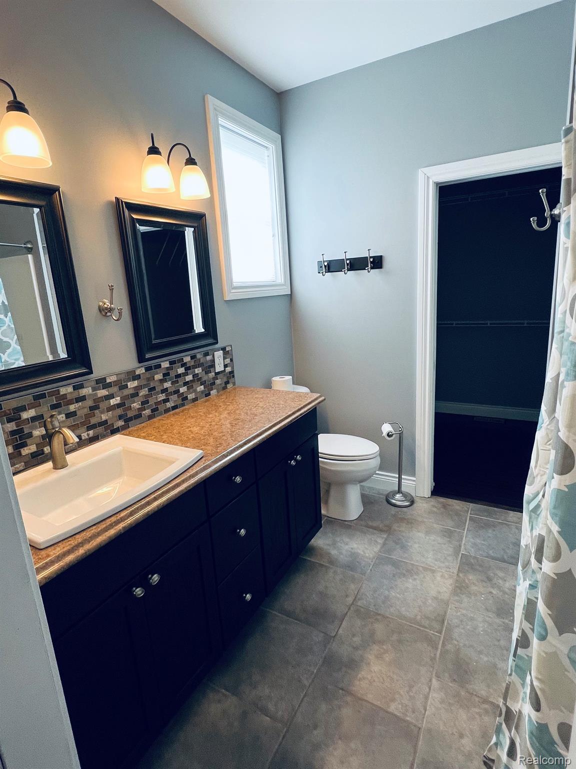4799 Russell Road Palms, MI 48465 - Photo 5 of 22 Gallery Image 5