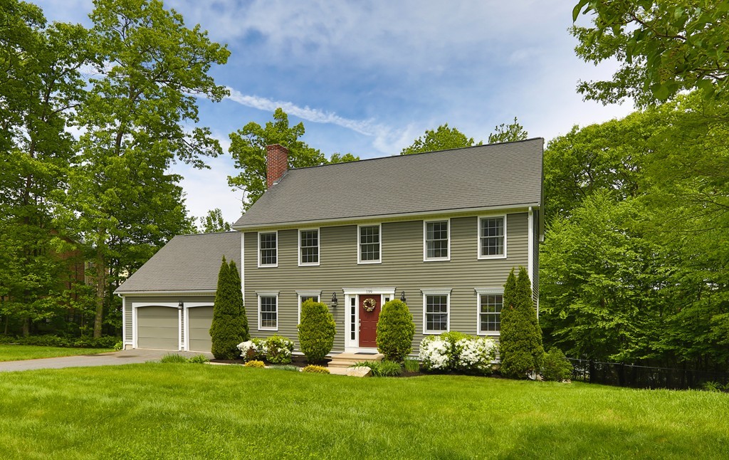 139 Morgan Road Northbridge, MA 01588 - Photo 1 of 22 a front view of house with yard and green space