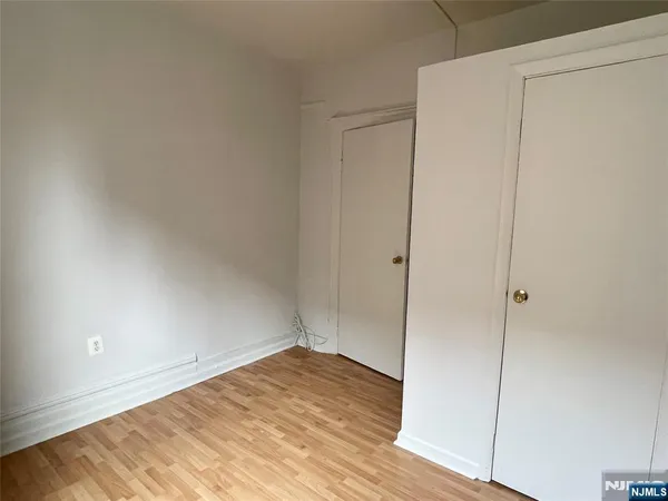 $2,200 | 10 Hilliard Avenue, Unit 5, Edgewater, NJ 07020