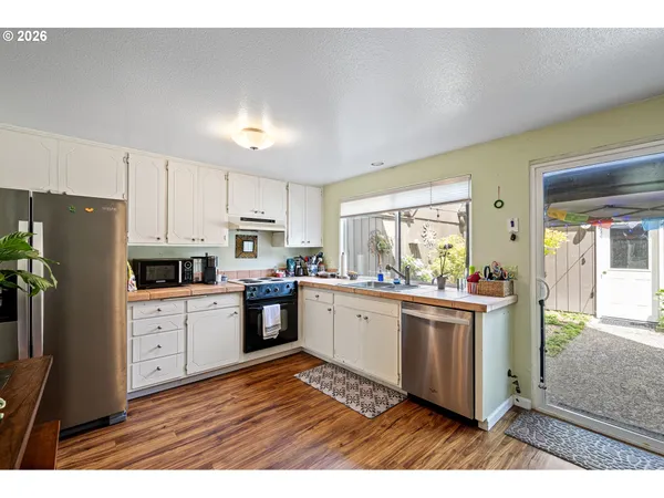 $345,000 | 150 Westbrook Way, Eugene, OR 97405