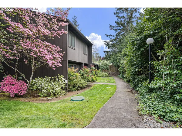 $345,000 | 150 Westbrook Way, Eugene, OR 97405