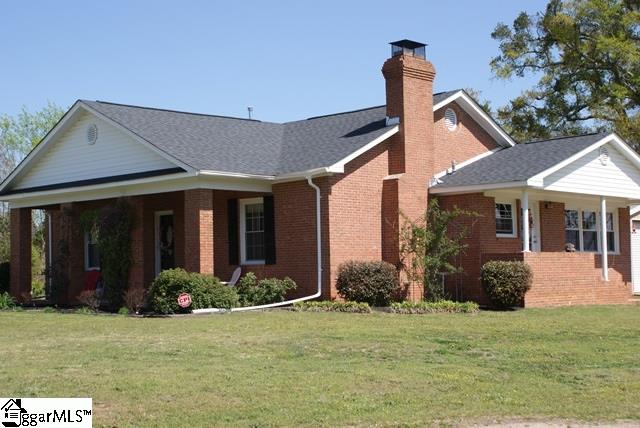 3235 Neely Ferry Road Laurens, SC 29360 - Photo 2 of 34