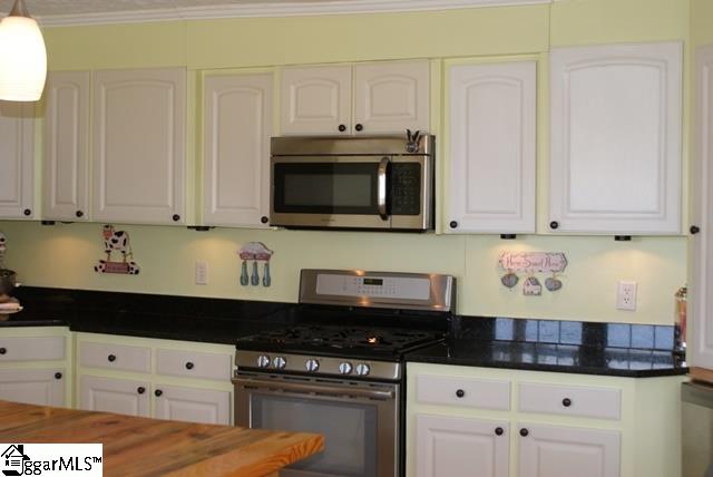 3235 Neely Ferry Road Laurens, SC 29360 - Photo 5 of 34