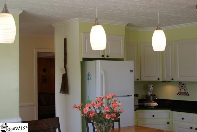 3235 Neely Ferry Road Laurens, SC 29360 - Photo 9 of 34