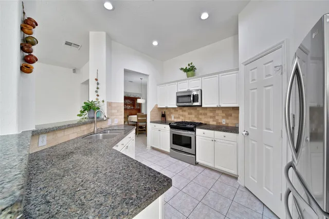 $410,000 | 67 North Veranda Ridge Drive, The Woodlands, TX 77382