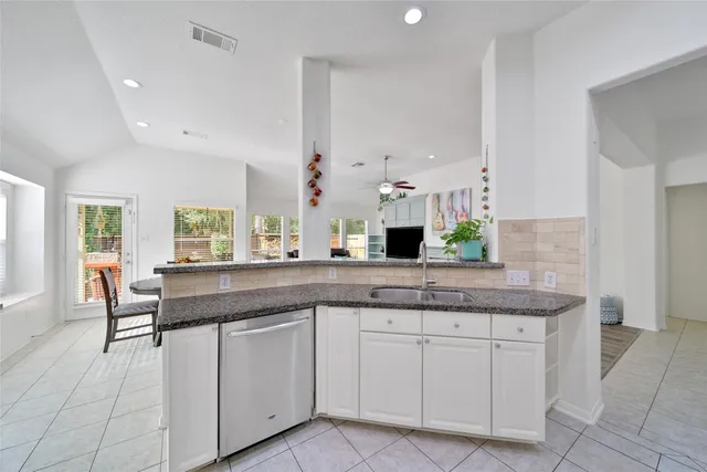 $410,000 | 67 North Veranda Ridge Drive, The Woodlands, TX 77382