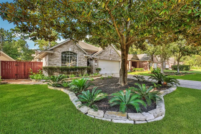 $410,000 | 67 North Veranda Ridge Drive, The Woodlands, TX 77382