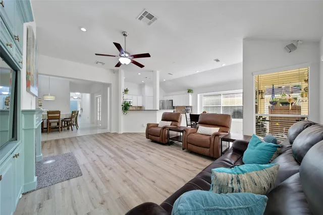 $410,000 | 67 North Veranda Ridge Drive, The Woodlands, TX 77382