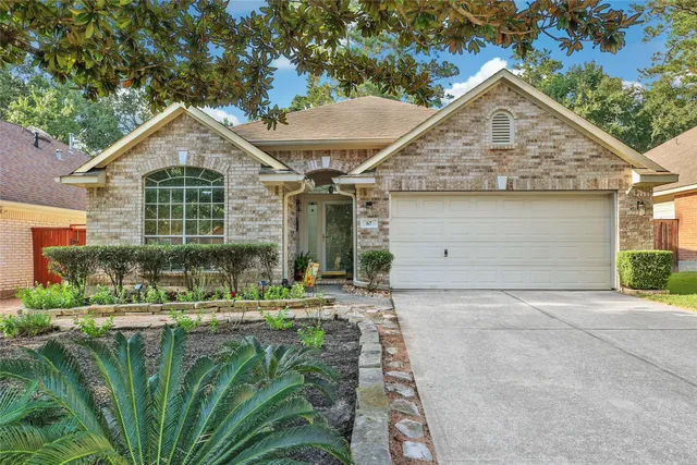 $410,000 | 67 North Veranda Ridge Drive, The Woodlands, TX 77382