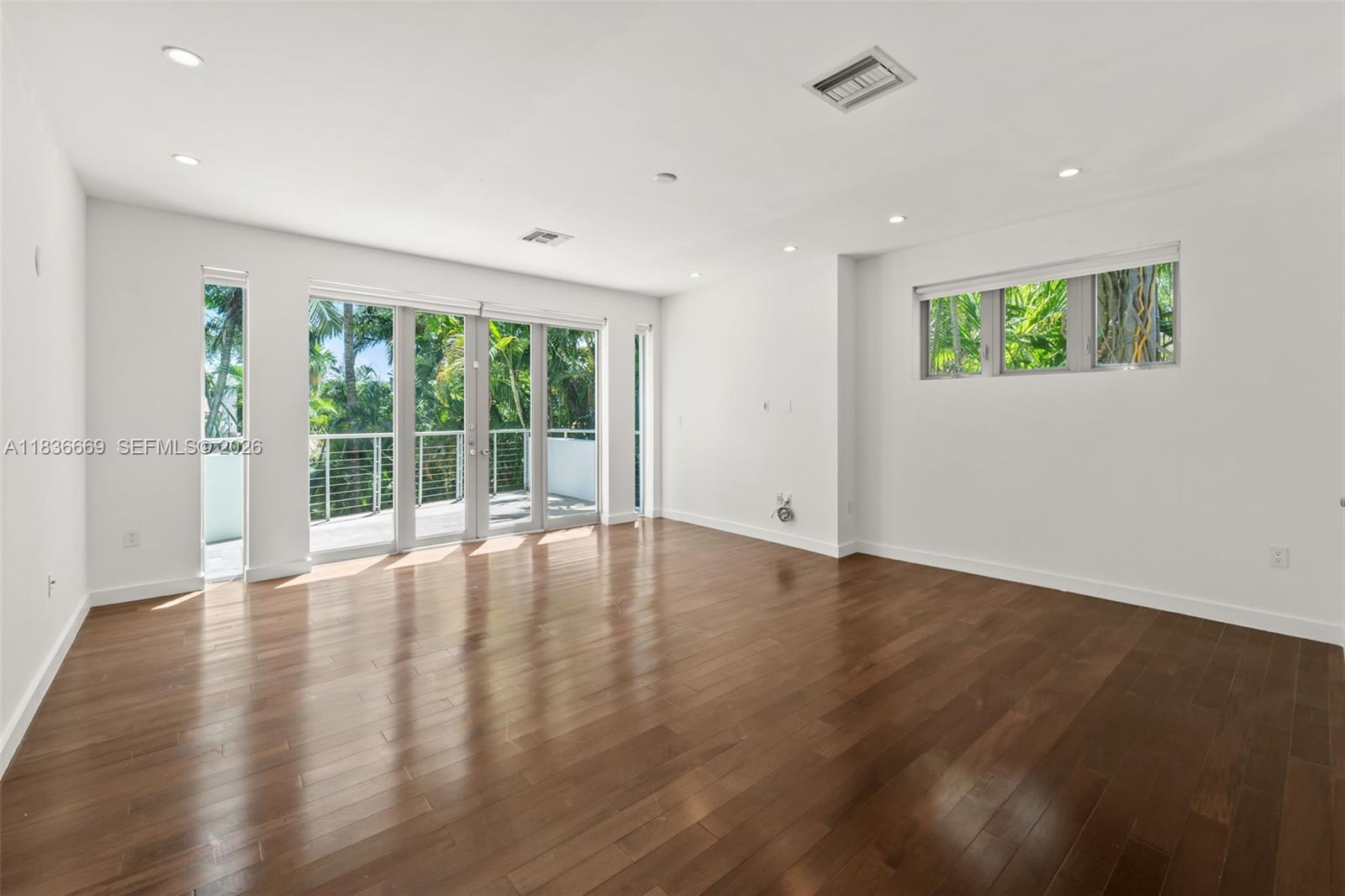5625 North Bay Road Miami Beach, FL 33140 - Photo 15 of 26 Second Bedroom
