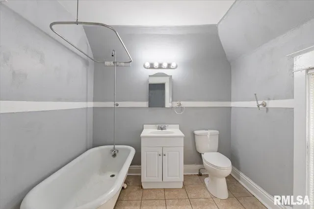 $169,000 | 1604 North Division Street, Davenport, IA 52804