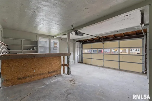 $169,000 | 1604 North Division Street, Davenport, IA 52804